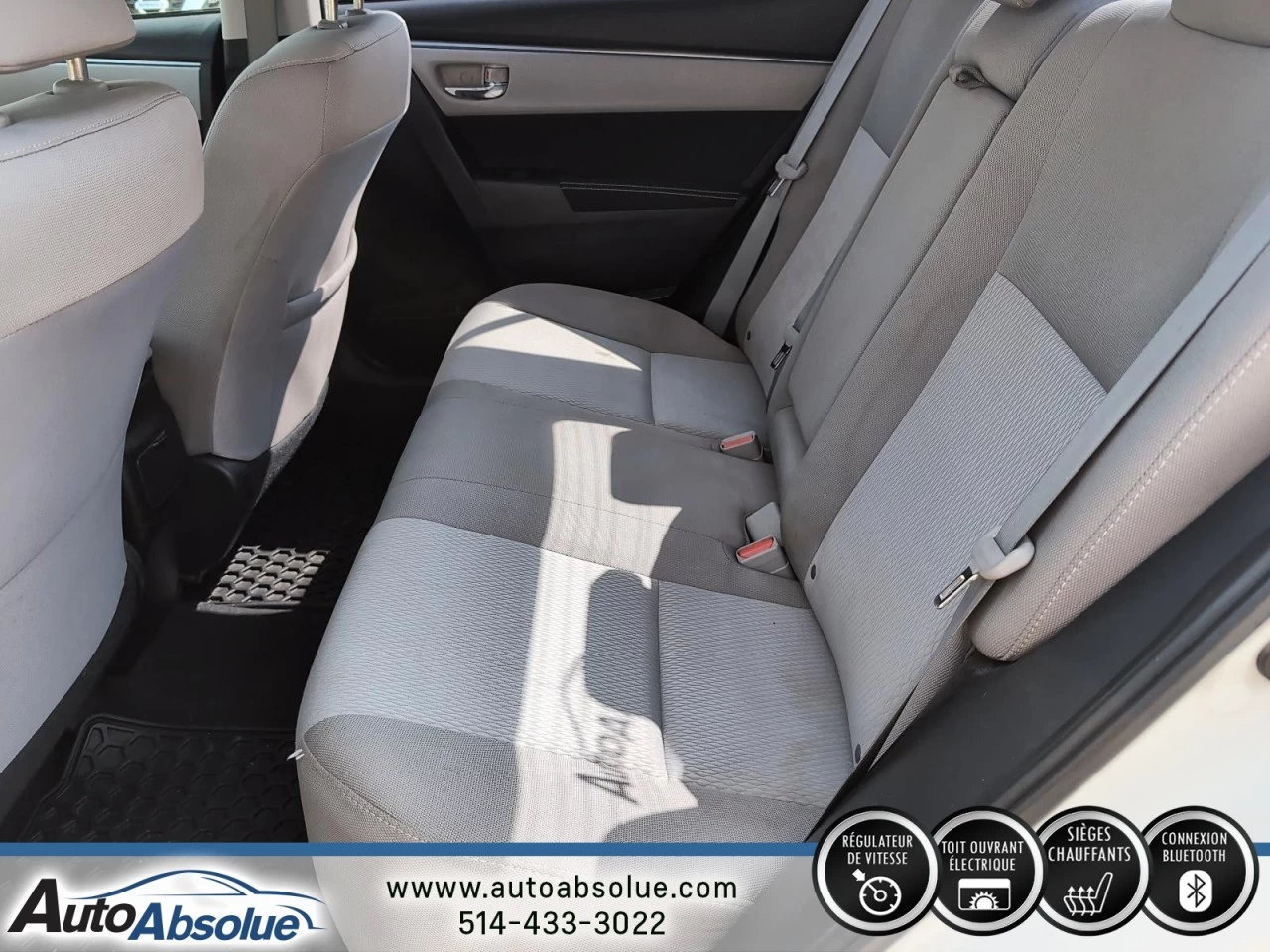 2015 Toyota Corolla LE Image principale