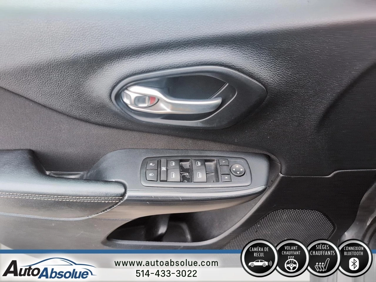 2016 Jeep Cherokee Altitude Image principale