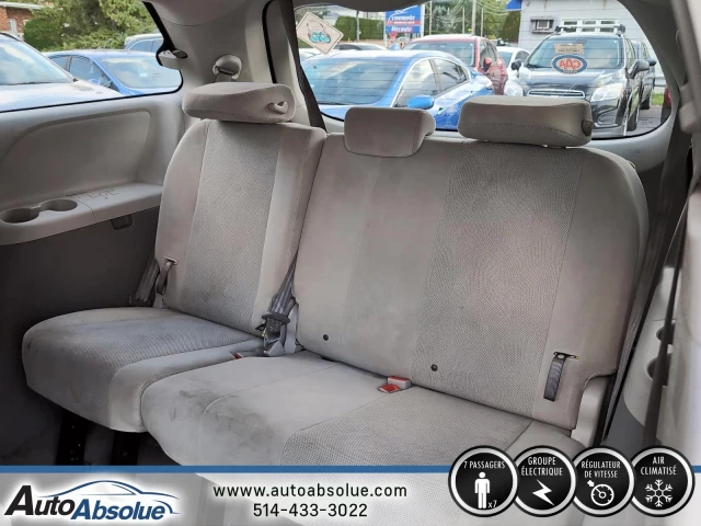 Toyota Sienna 5dr V6 7-Pass FWD 2011