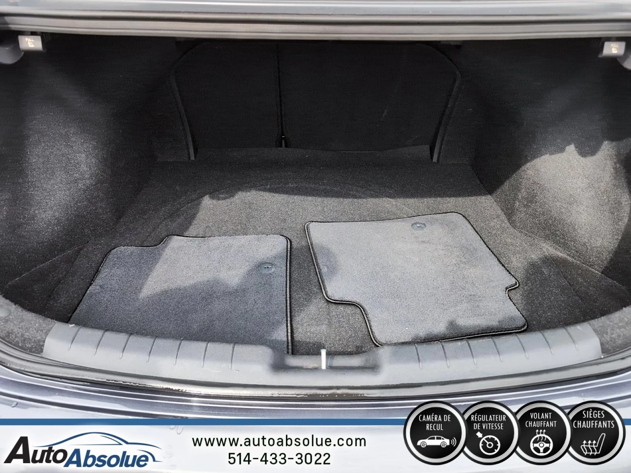 2020 Hyundai Elantra Preferred w/Sun & Safety Package Main Image