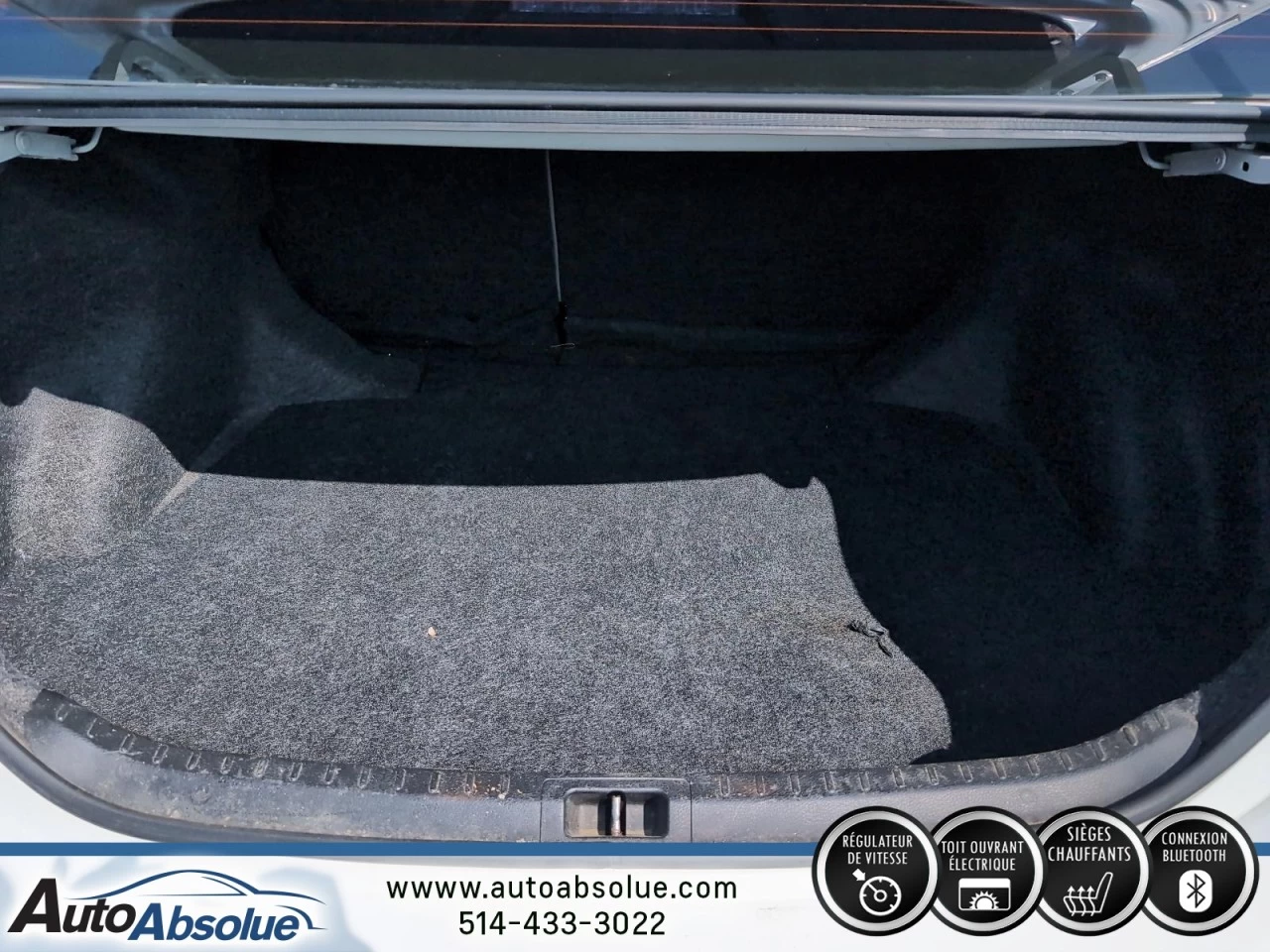 2015 Toyota Corolla LE Image principale