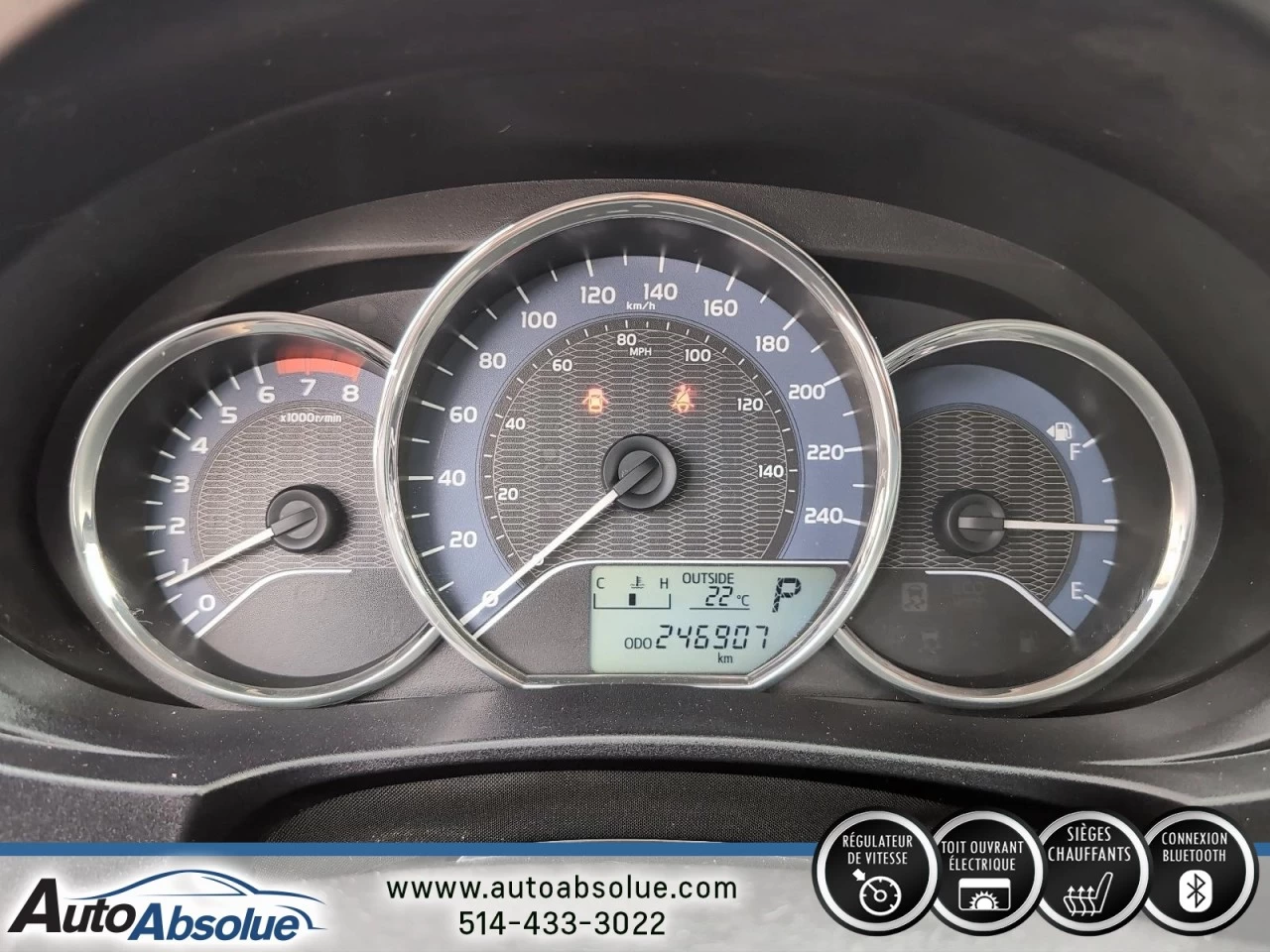 2015 Toyota Corolla LE Image principale