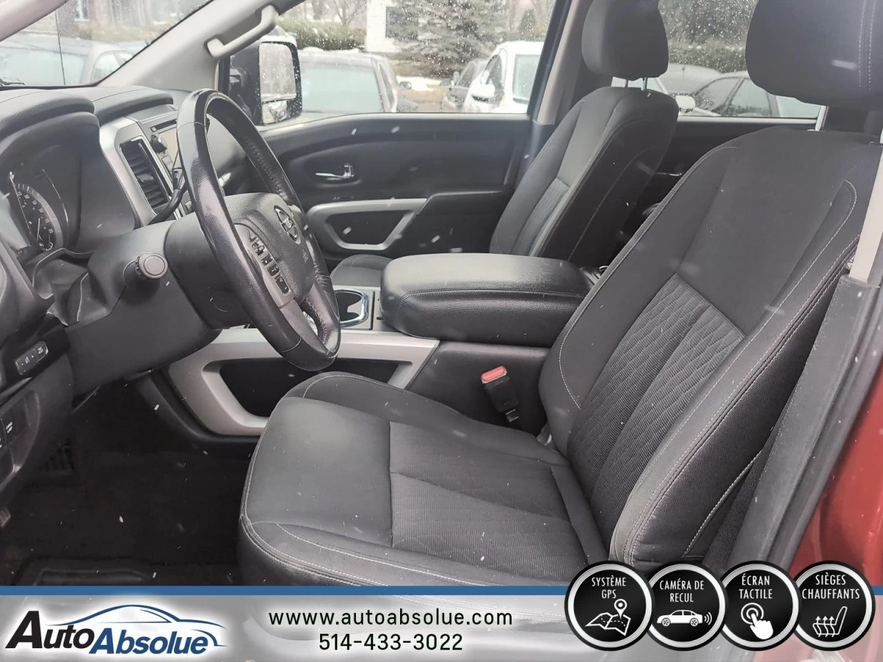 2017 Nissan Titan SV 4x4 Image principale