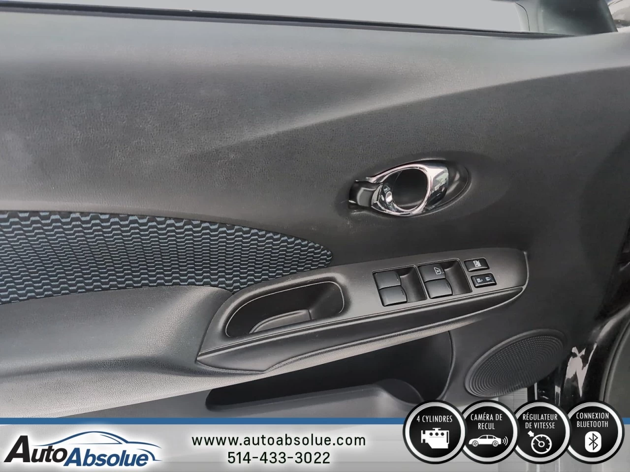 2016 Nissan Versa Note SV Image principale