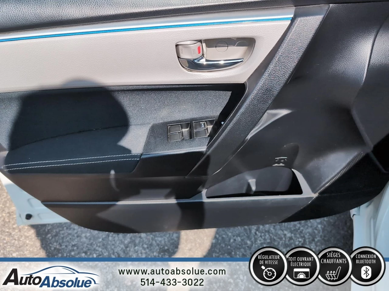 2015 Toyota Corolla LE Image principale