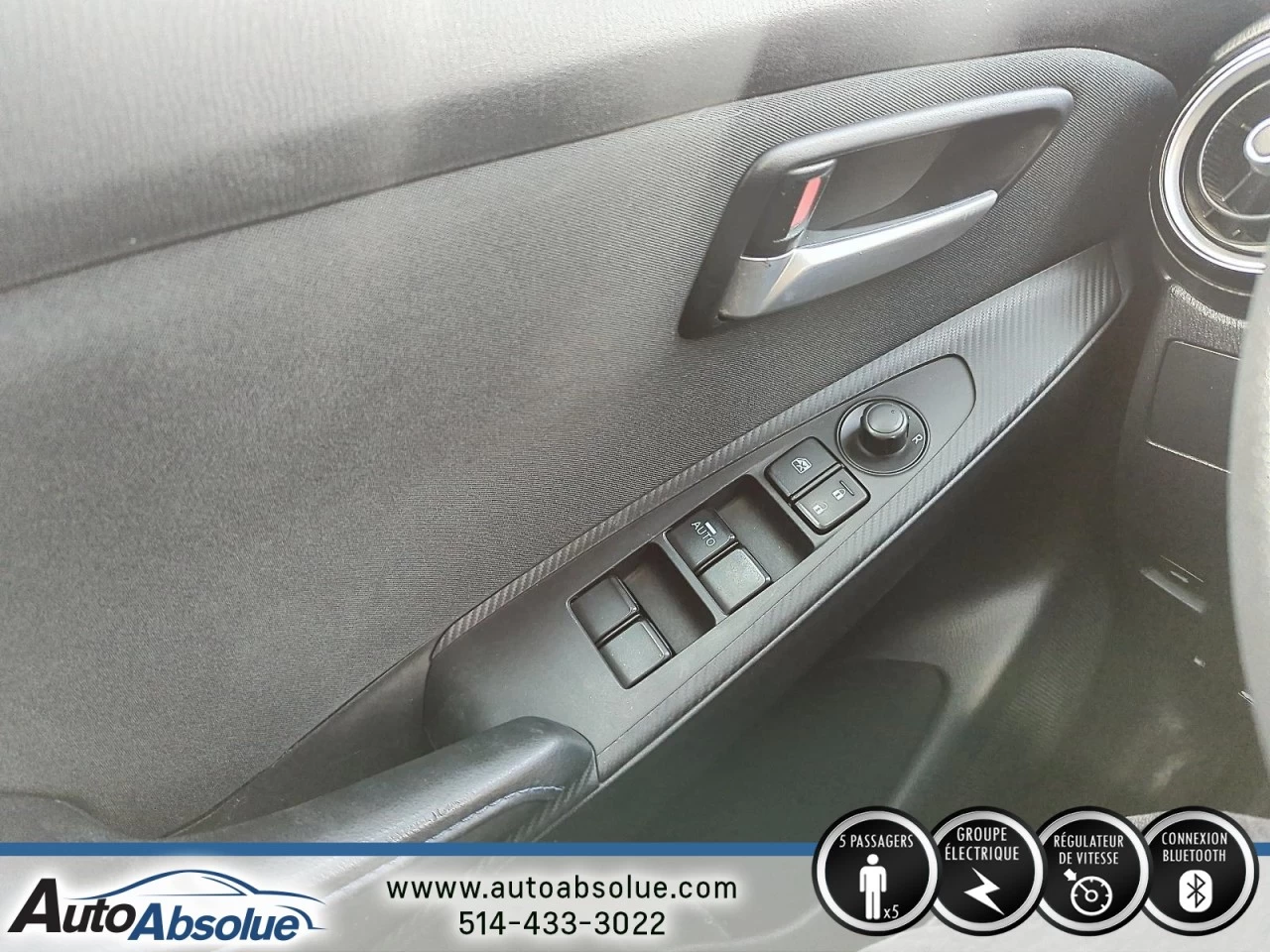 2016 Toyota Yaris 4dr Sdn Image principale