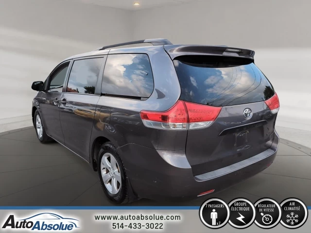 Toyota Sienna 5dr V6 7-Pass FWD 2011