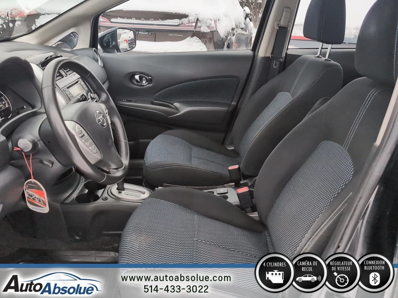 2016 Nissan Versa Note SV Image principale