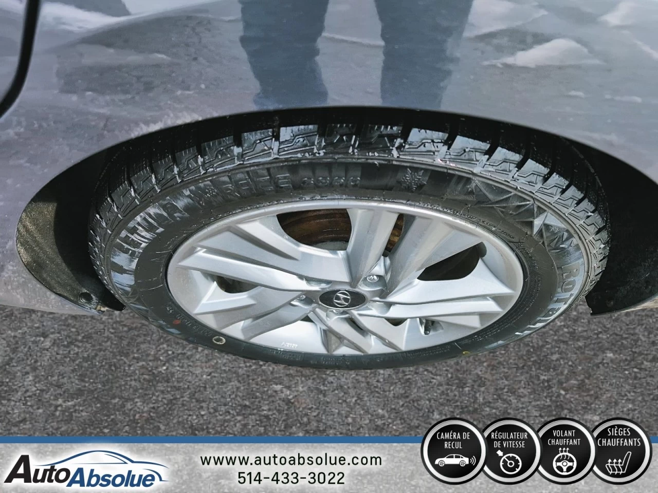 2020 Hyundai Elantra Preferred w/Sun & Safety Package Main Image