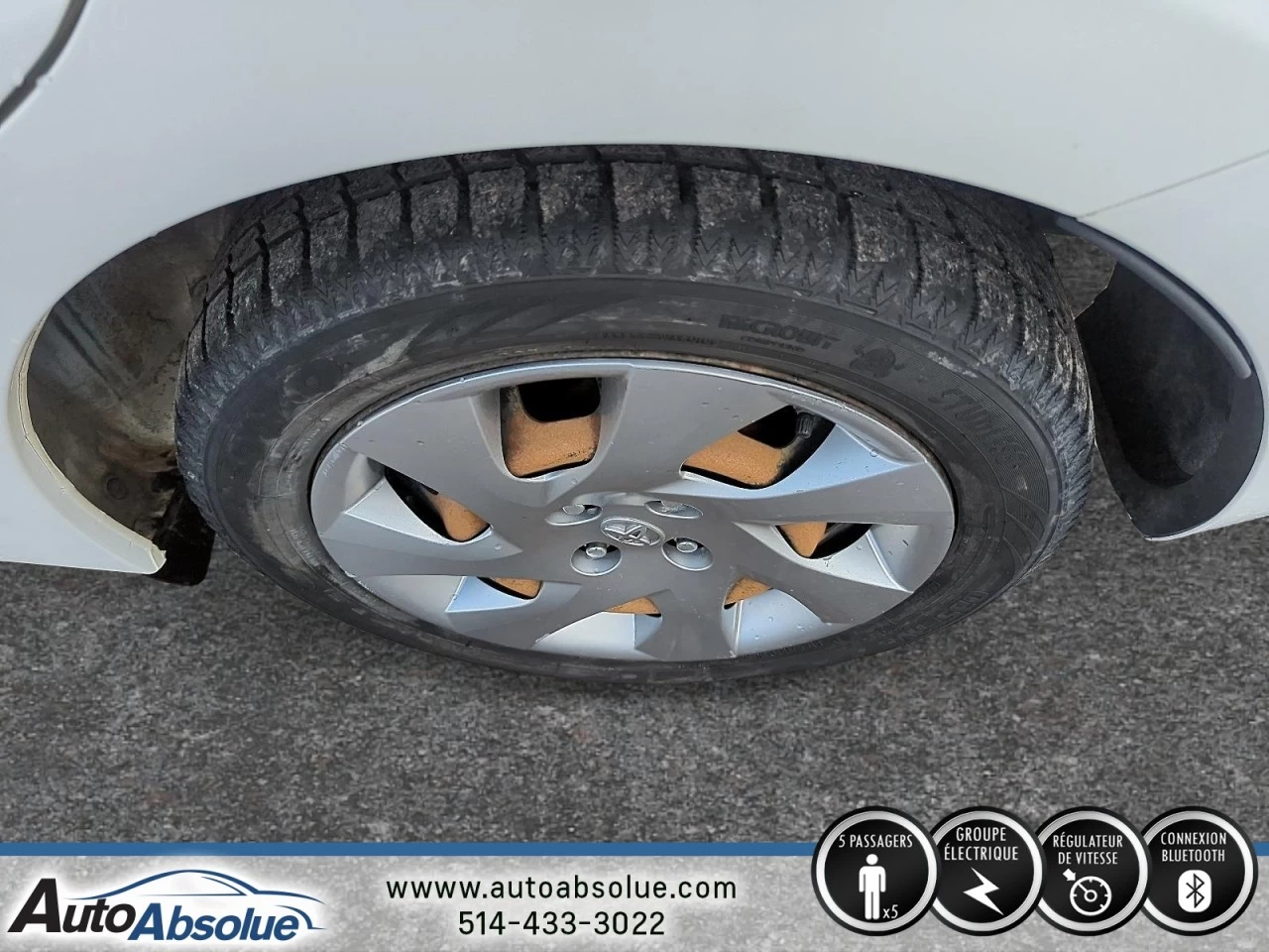 2016 Toyota Yaris 4dr Sdn Image principale