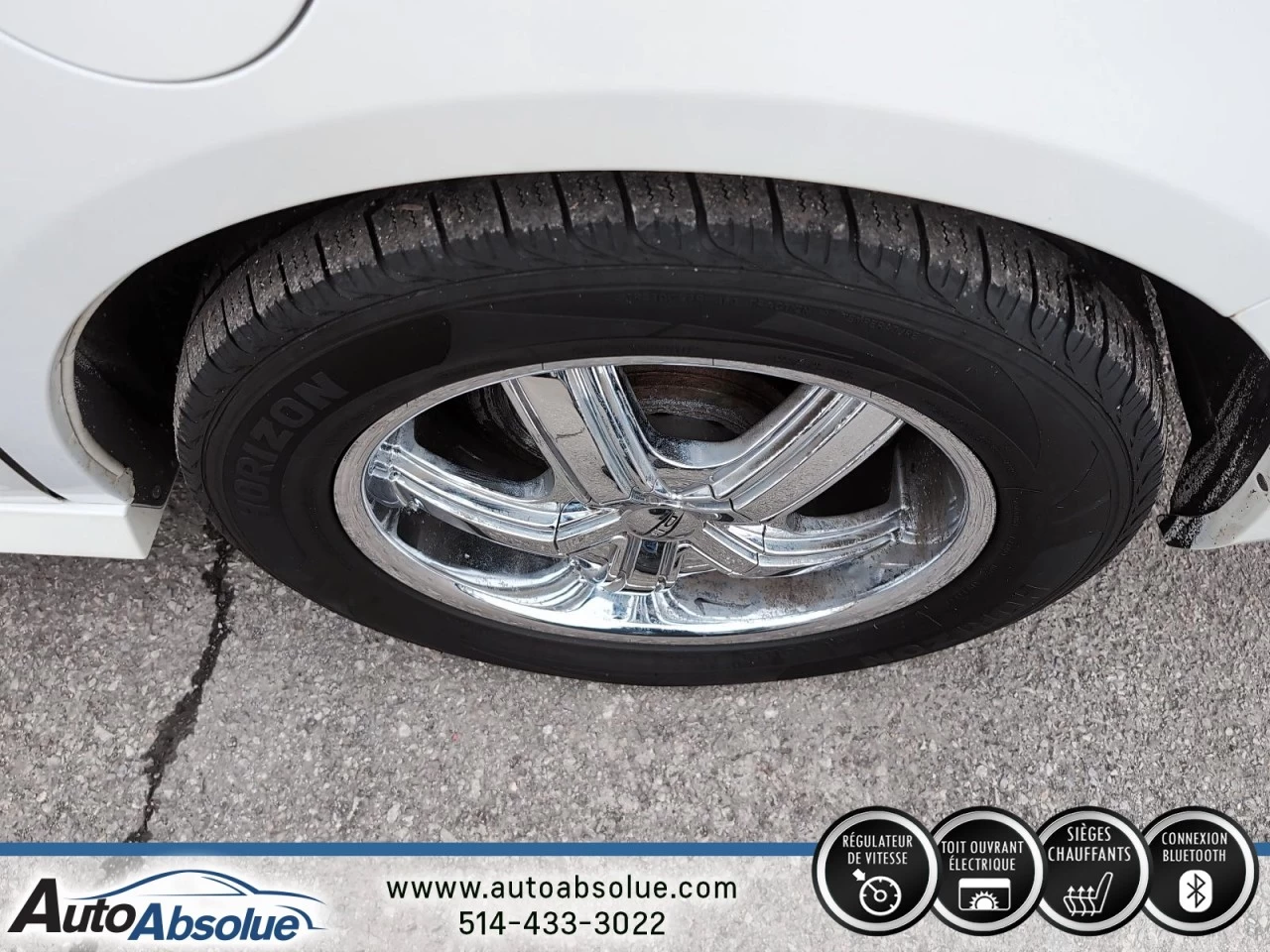 2015 Honda Odyssey Touring w/RES & Navi Image principale