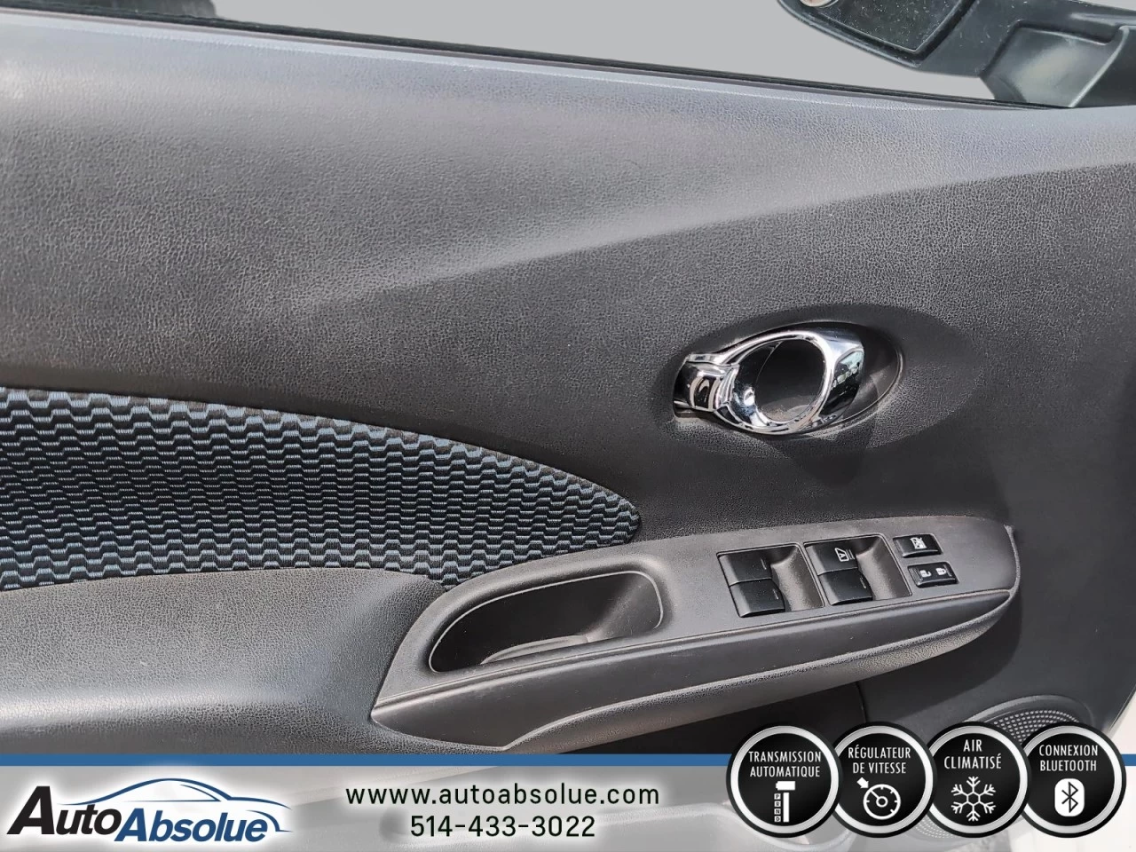 2014 Nissan Versa Note SV Image principale