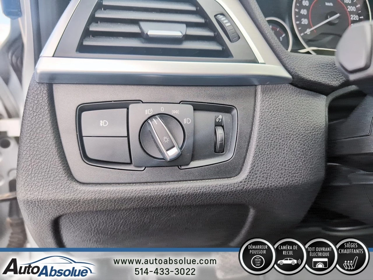 2018 BMW 330i xDrive 330i xDrive Image principale