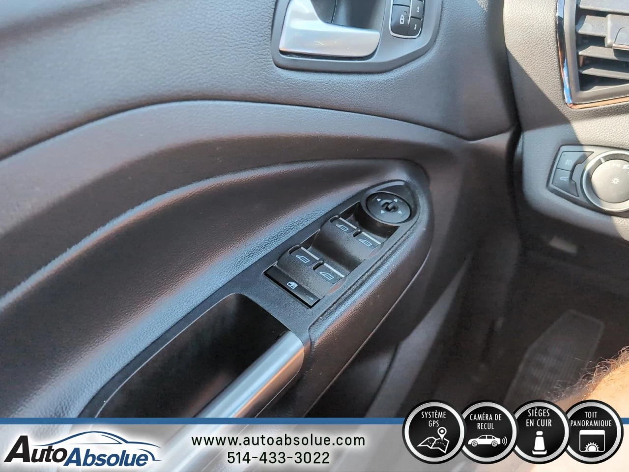 2017 Ford Escape Titanium Image principale