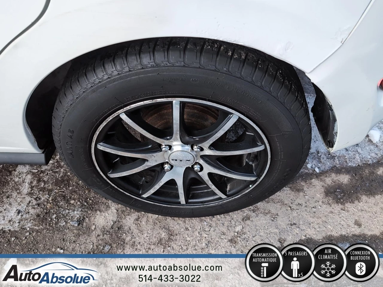 2015 Mitsubishi Mirage ES Image principale